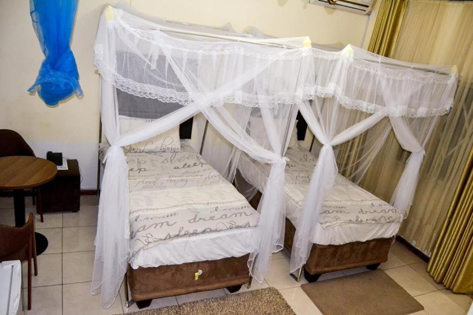 Rugems Executive Lodge Lusaka Dış mekan fotoğraf