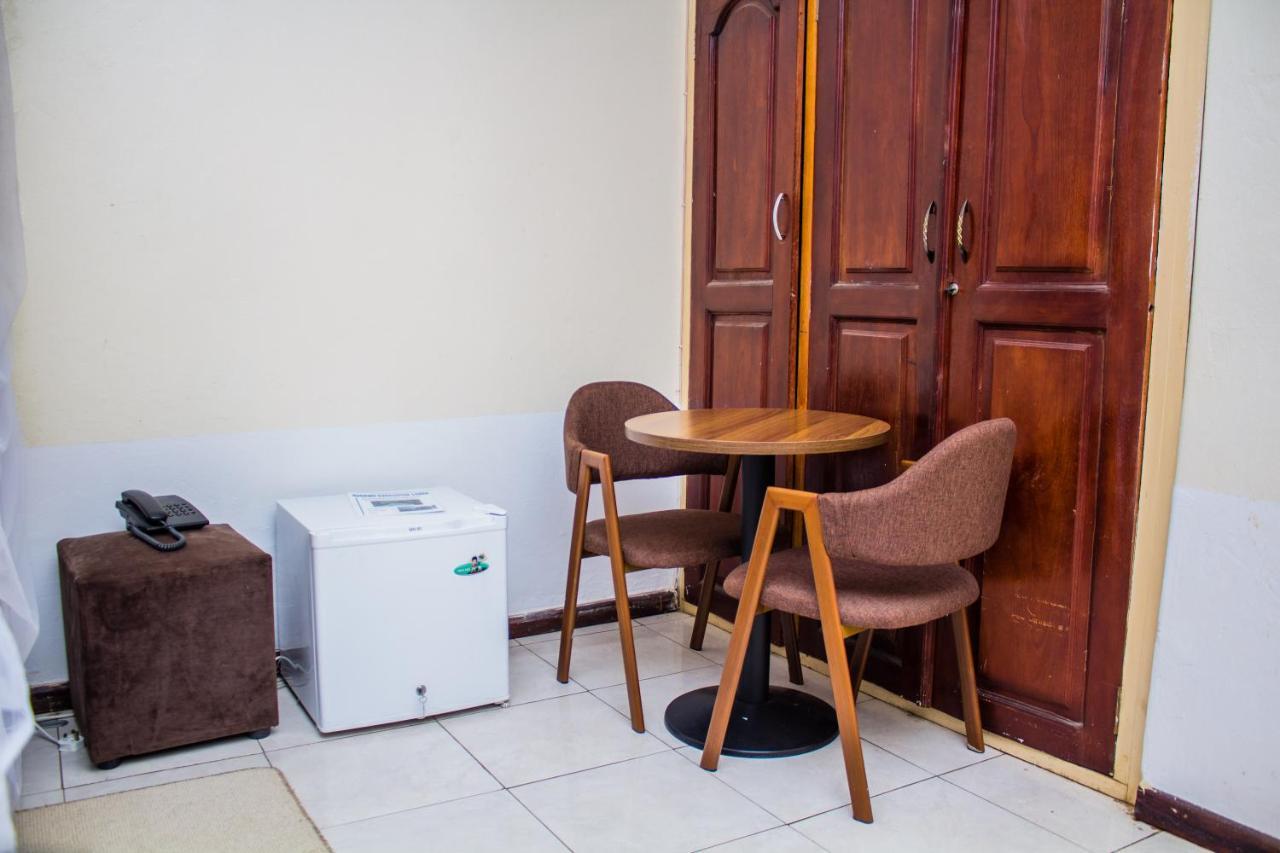 Rugems Executive Lodge Lusaka Dış mekan fotoğraf