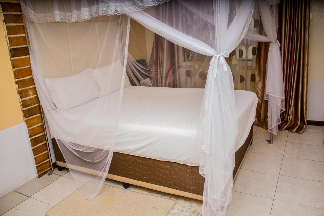 Rugems Executive Lodge Lusaka Dış mekan fotoğraf